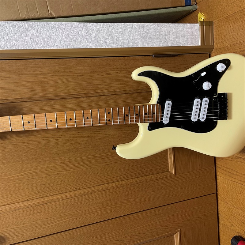 Squier by Fender FSR contemporary stratcasterの画像